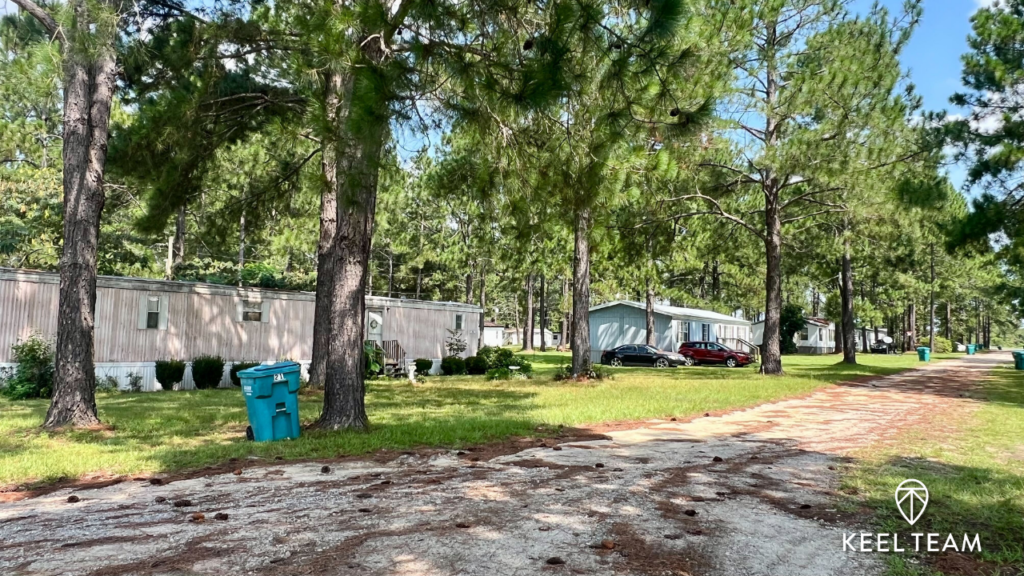 Invest in mobile home parks in Oakridge Tifton