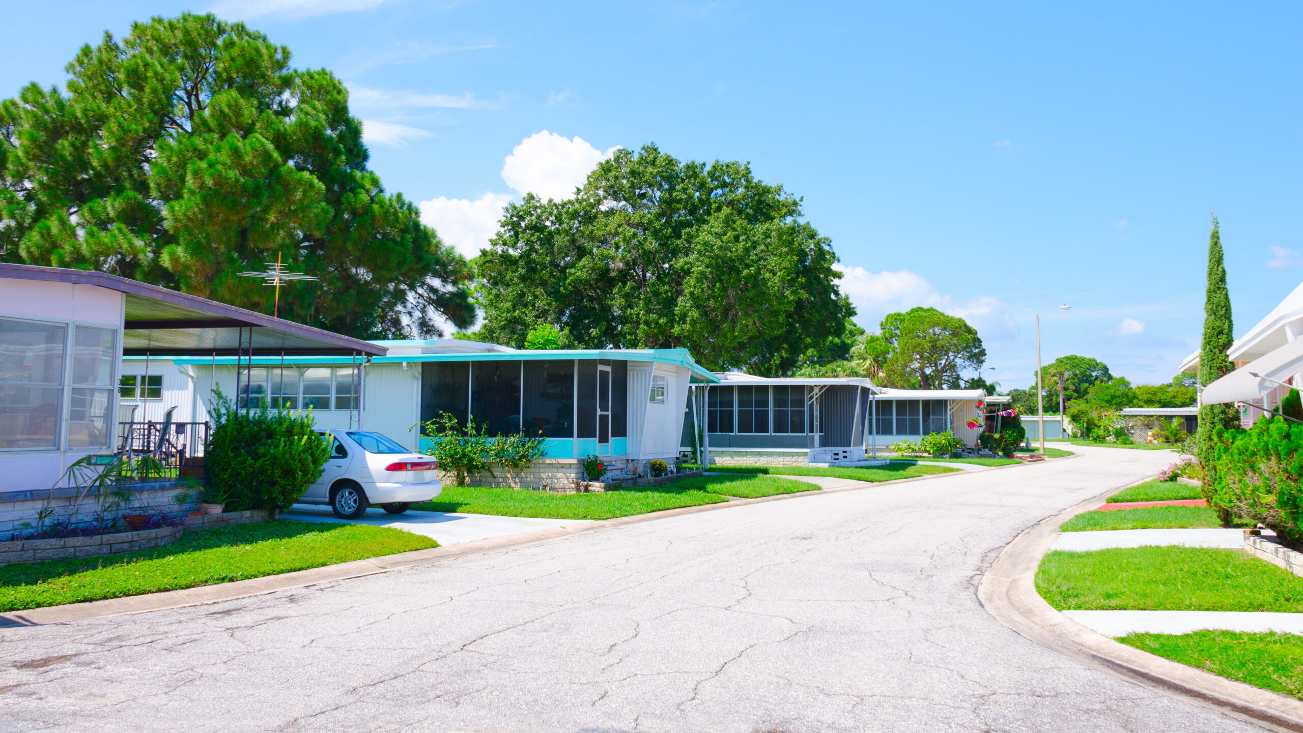 Well Kept Mobile Home Trailer Park in Florida